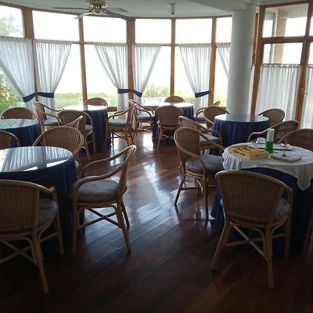 Residencia Miramar San Vicente De La Barquera Bagian luar foto