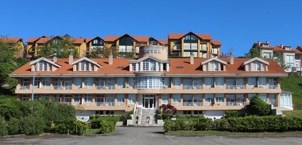 Residencia Miramar San Vicente De La Barquera Bagian luar foto